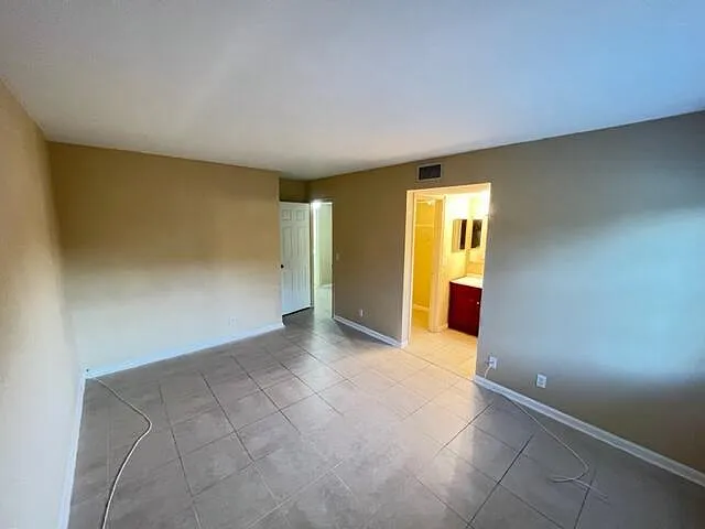 4221 Oak Terrace Dr — Photo 9