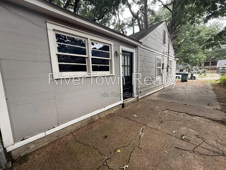 3633 N Lloyd Cir — Photo 4