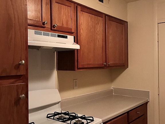 3rd image of 487 N Highland St APT 3