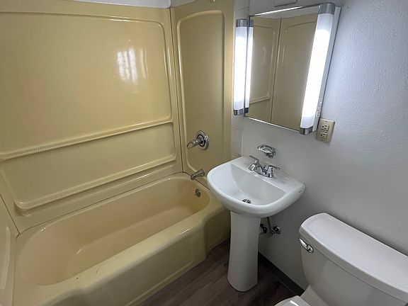 5th image of 1171 Raymond Ave APT 1