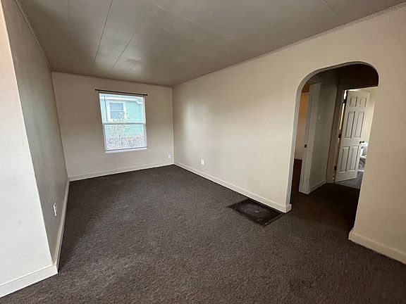 3rd image of 321 E Madison Ave APT 4