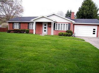 442 Leet Rd, Sewickley, PA 15143