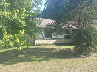 102 Lakewood Dr, Waxahachie, TX 75165