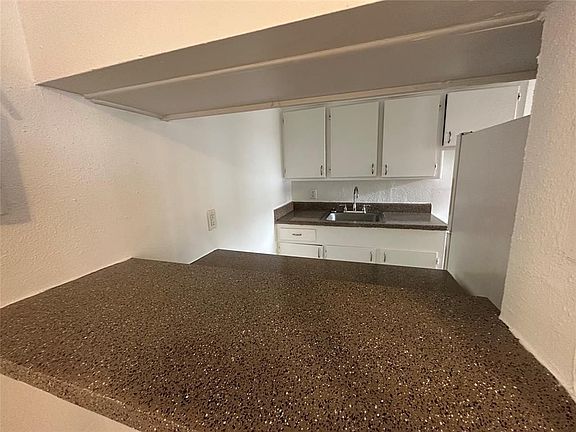 3rd image of 4921 Crawford St APT 2