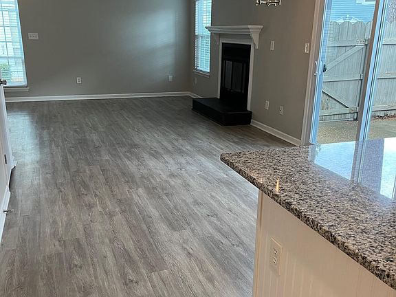 5th image of 453 Chatterton Dr