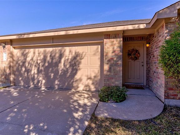 2nd image of 209 Mossy Rock Dr