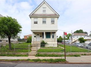 1905 Clove Rd, Staten Island, NY 10304