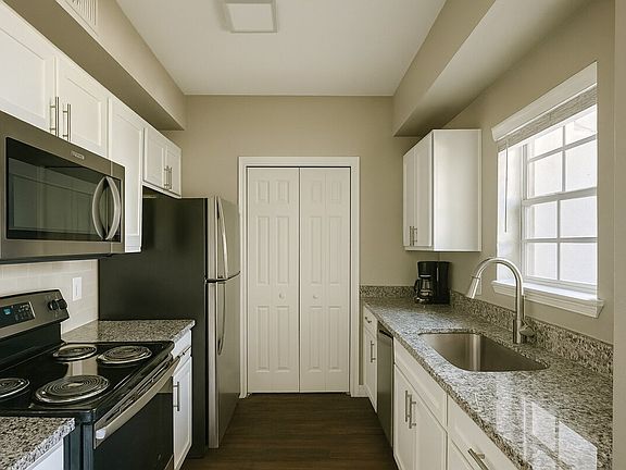 5th image of 3117 Roanoke Dr #Id1273350p