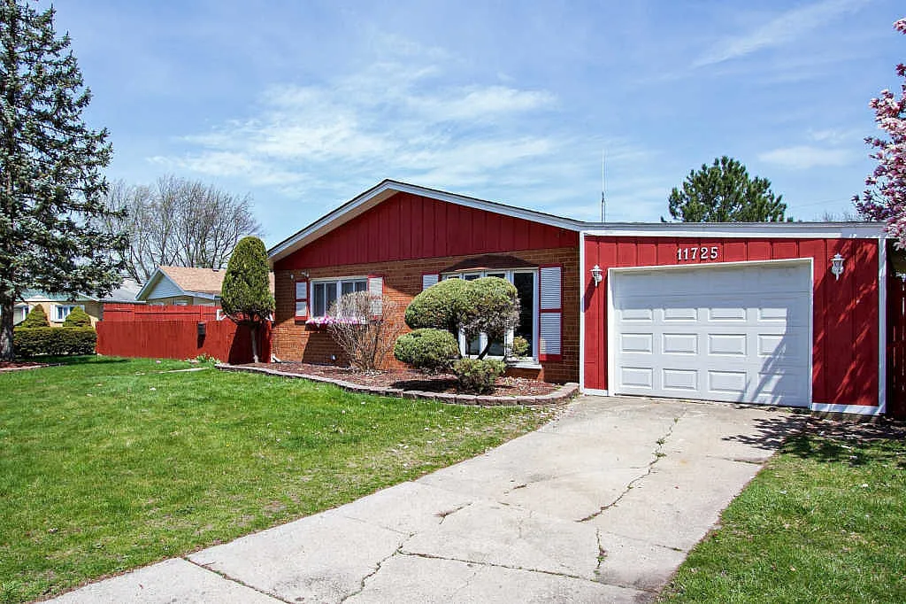 11725 S Keeler Ave photo 1