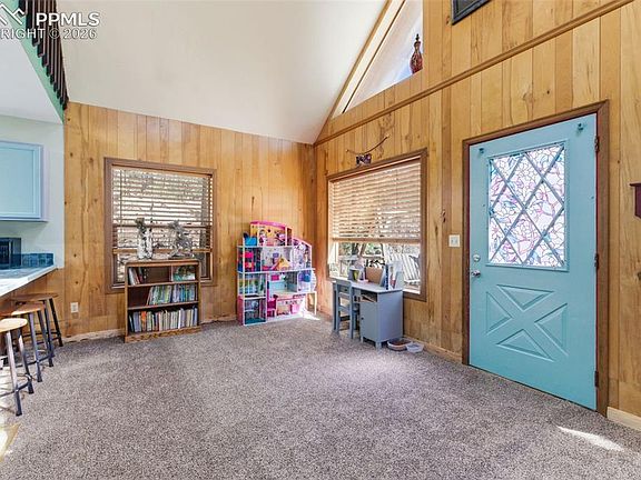 4th image of 799 Canyon Dr