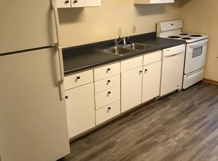709 Deerbrook Cir APT A, Knob Noster, MO 65336