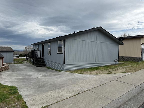 3rd image of 624 Lonetree Ln