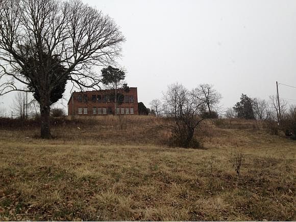 2nd image of 2311 Phillipi Rd