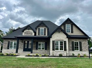 6213 Foxwood Ct, Newburgh, IN 47630