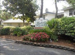701 E Island Square Dr, Saint Simons Island, GA 31522