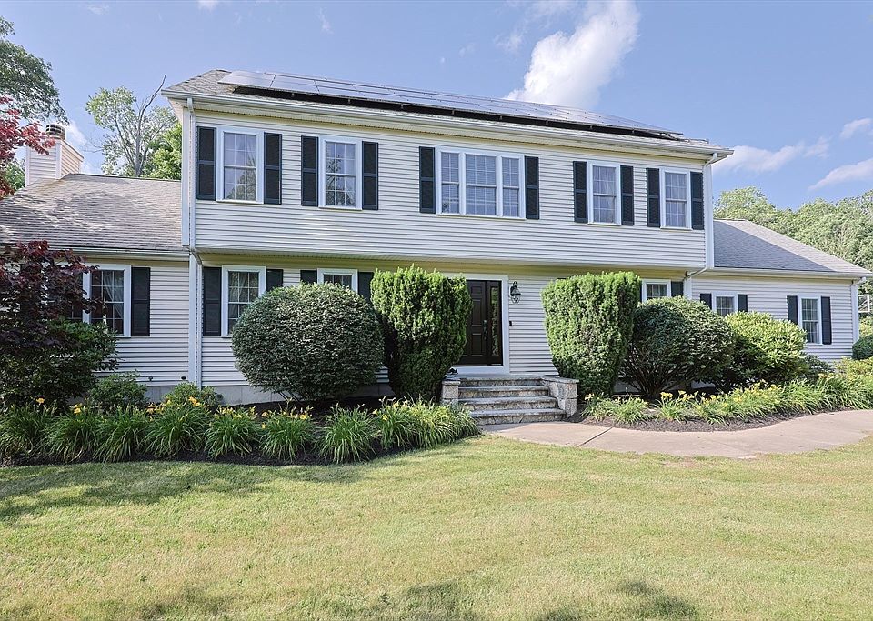 1st image of 11 Heron Ln