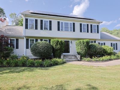 11 Heron Ln, Hopedale, MA, 01747