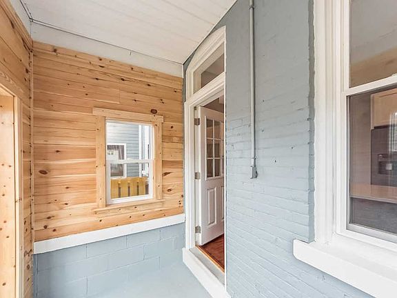 4th image of 1638 Greenway Ave
