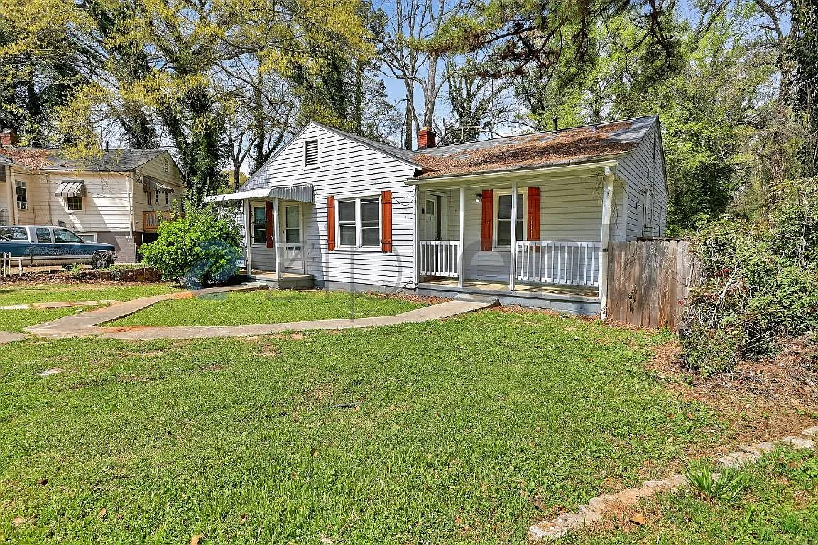 Building Photo - 1361 Byrere Ter SW #2