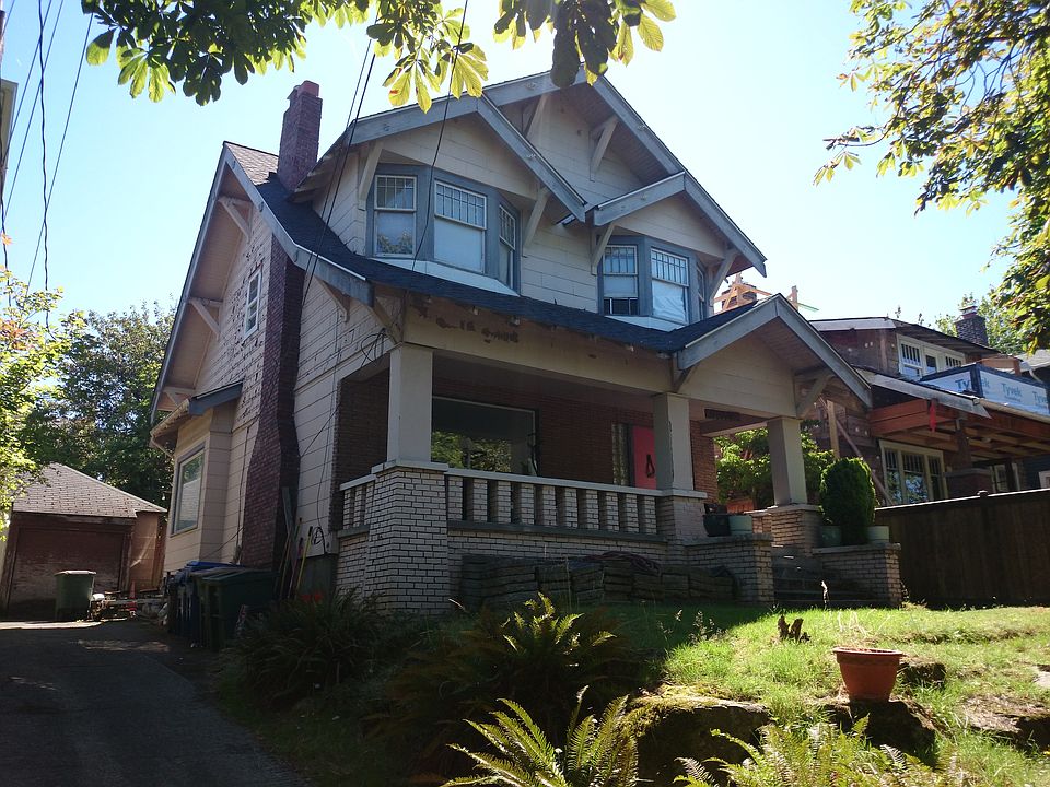 1st image of 2408 Nob Hill Ave N