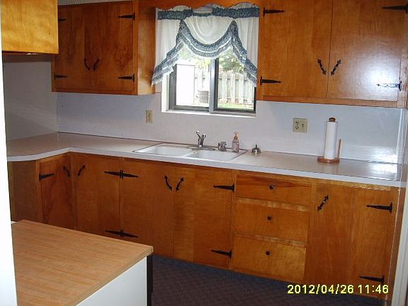 2nd image of 130 Earl Dr