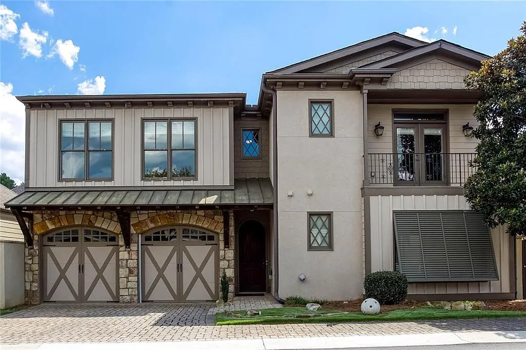 4 bed, 3.0 bath, 2564 sqft, $3,350 — Photo 2