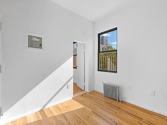 2nd image of 243 W 63rd St Unit Penthouse