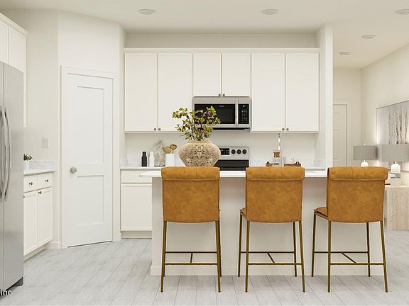 3rd image of 570 KINGBIRD Drive