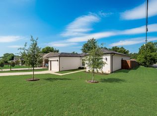 3001 Fernwood Ave, Dallas, TX 75216