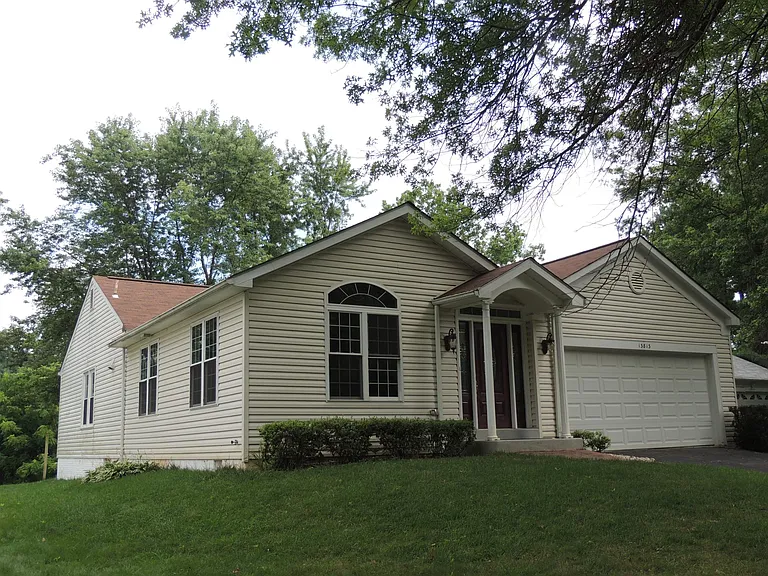 13813 Mustang Hill Ln — Photo 21