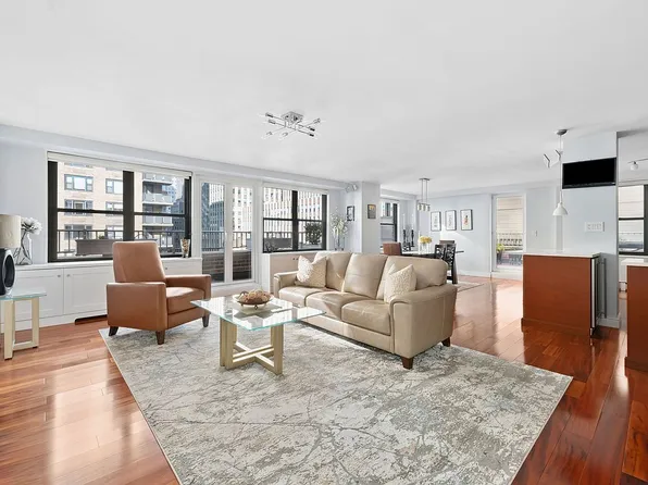 305 E 40th St #19CD, New York, NY 10016