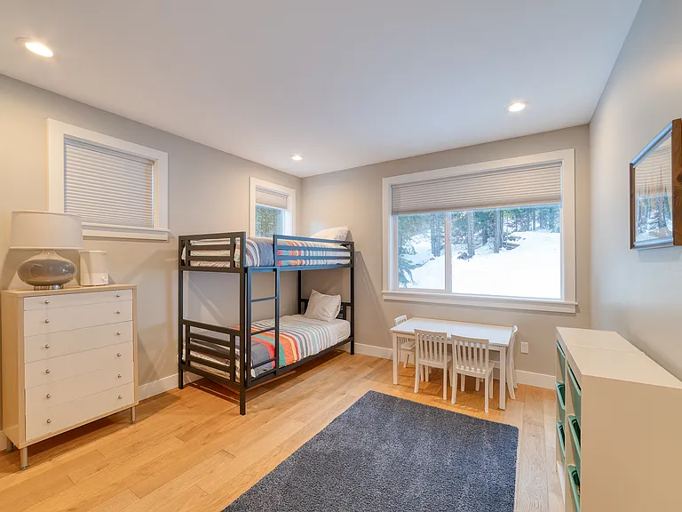 340 Snoqualmie Dr — Photo 11
