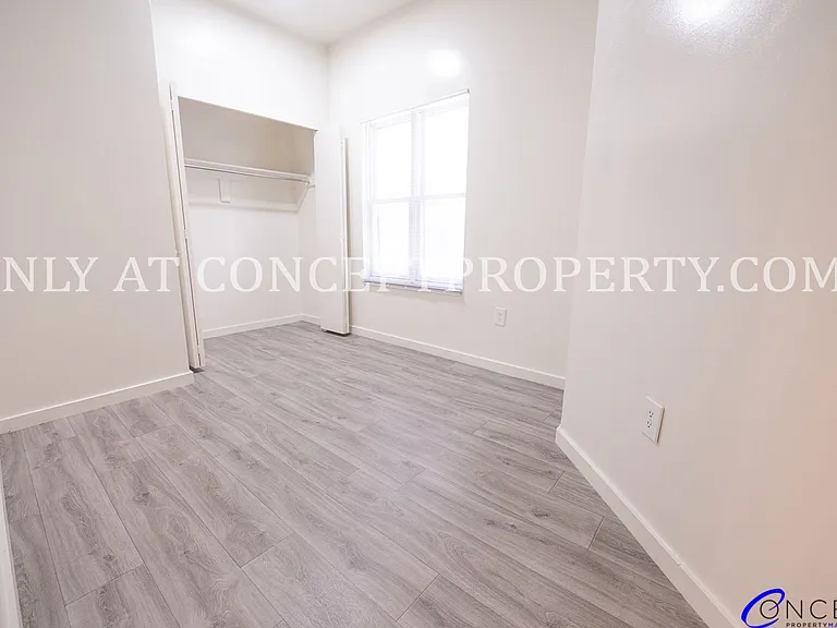 223 E 3rd Ave — Photo 61
