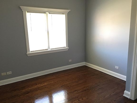 3rd image of 3007 W Polk St