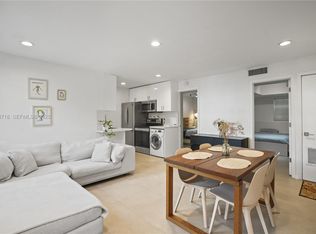 Friendly Corner, Miami Beach, FL 33139