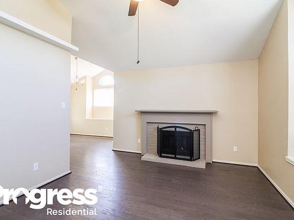 2nd image of 1512 Hunterwood Dr