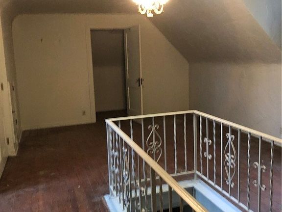 3rd image of 2636 W Market St
