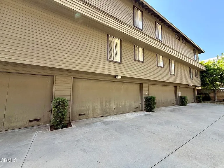 283 S Hudson Ave #20 — Photo 12