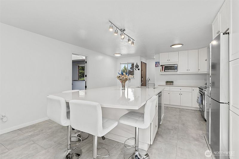 4th image of 20224 106th Avenue SE