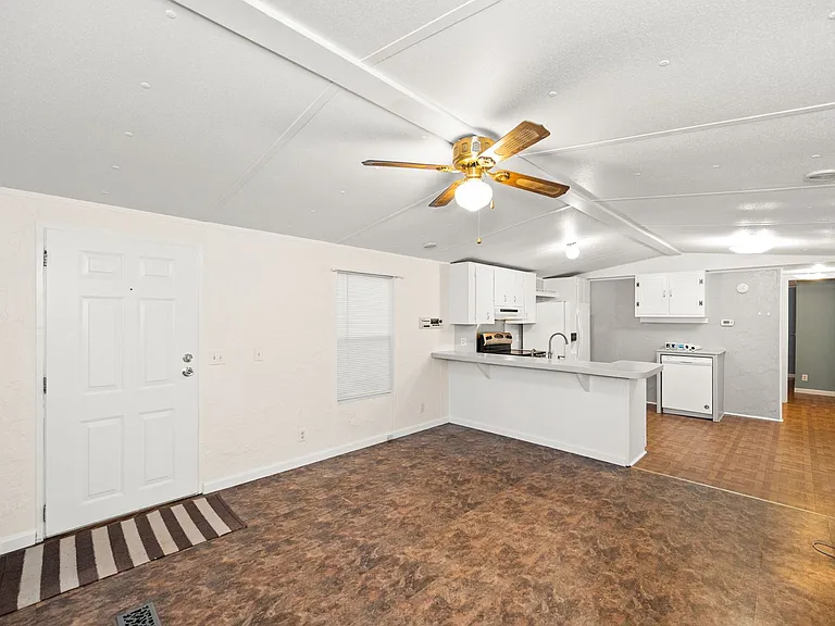 25270 Pompano Dr — Photo 3