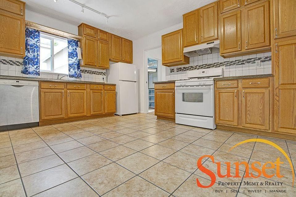 1st image of 4651 Pescadero Ave