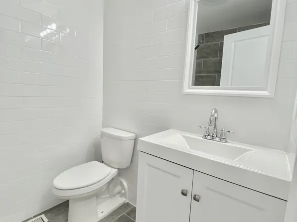 1210 Vyse Avenue 1/2 image 20 of 21