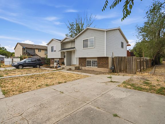 3rd image of 8375 W Western Dr S