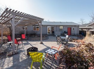 726 SW 26th St, Redmond, OR 97756