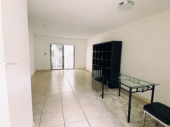 4th image of 1617 Jefferson Ave APT 202
