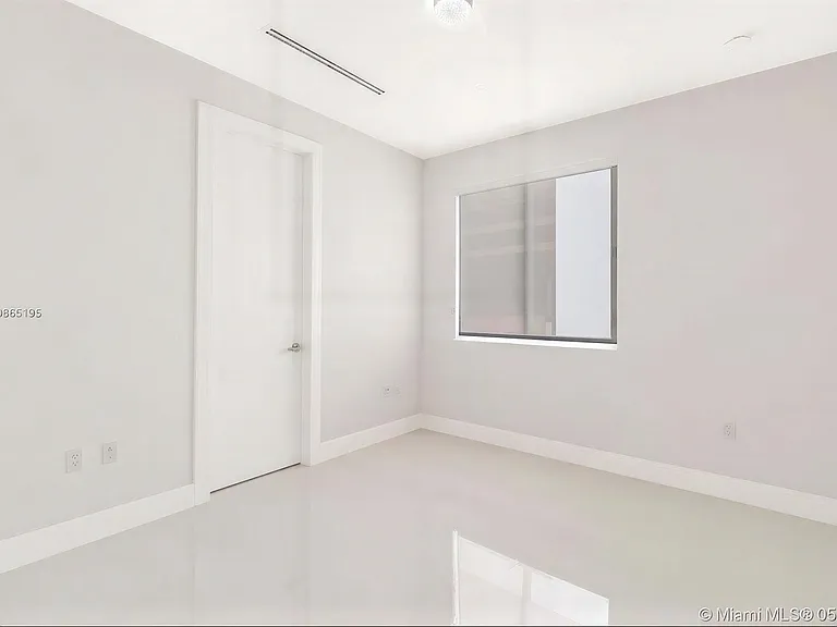 3123 Elizabeth St #3123 — Photo 28