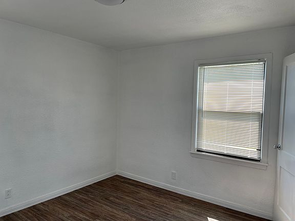 4th image of 2617 41st St