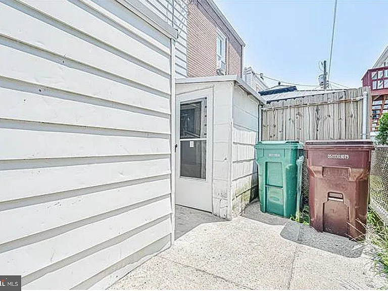 126 N Harvard Ave — Photo 20