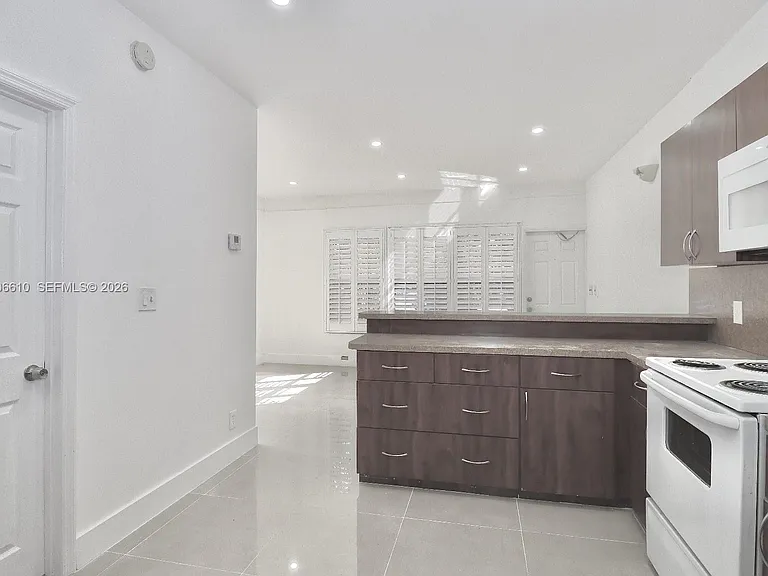 2806 Taylor St #0 — Photo 8