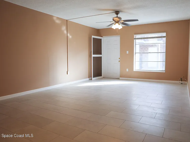 190 E Olmstead Dr #B5 — Photo 6